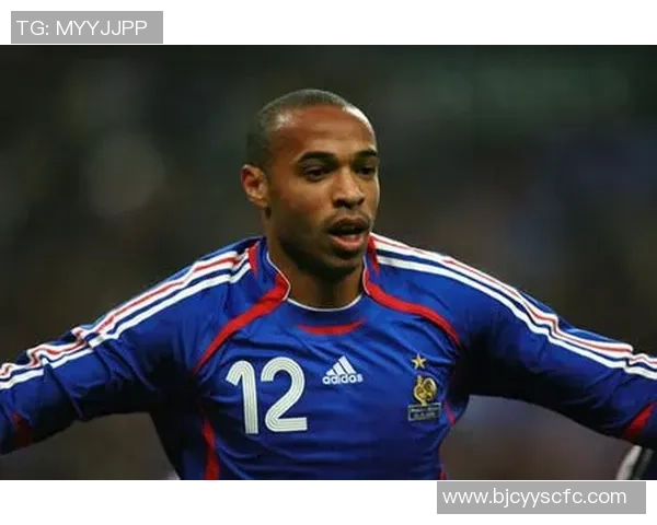 足球传奇亨利的全名及其辉煌职业生涯回顾